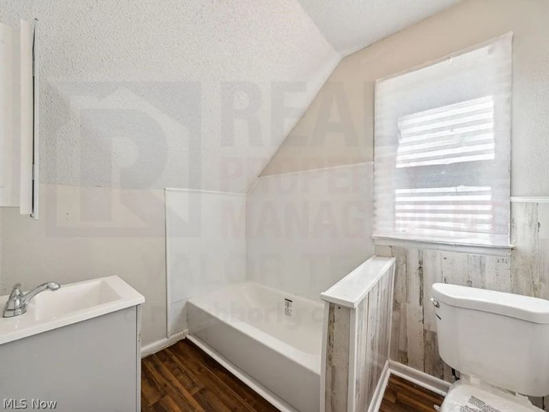 9610 Edmunds Avenue, Cleveland, OH 44106 Photo 12