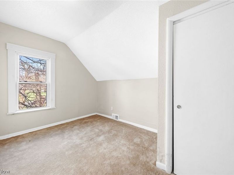 9610 Edmunds Avenue, Cleveland, OH 44106 Photo 27