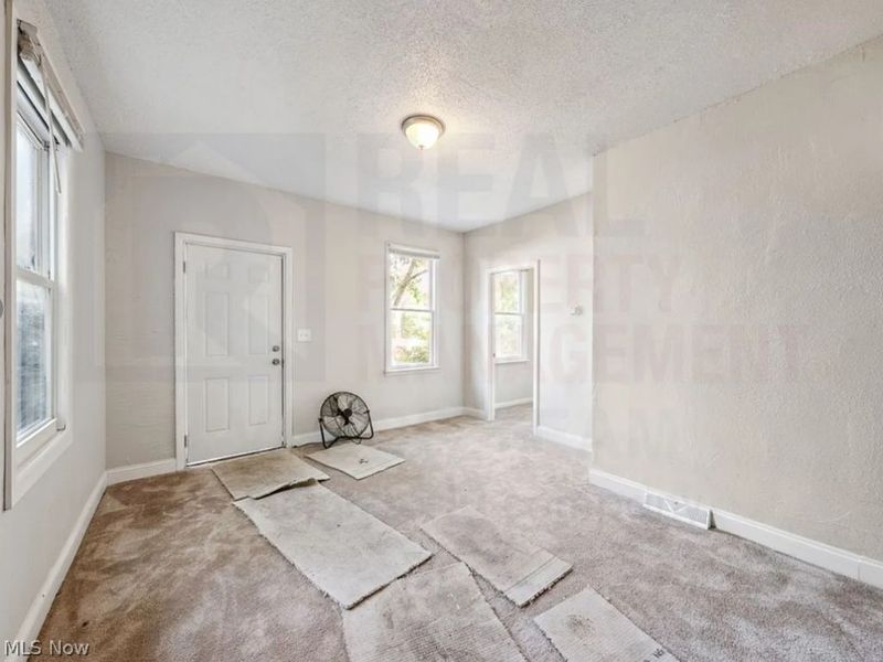 9610 Edmunds Avenue, Cleveland, OH 44106 Photo 8