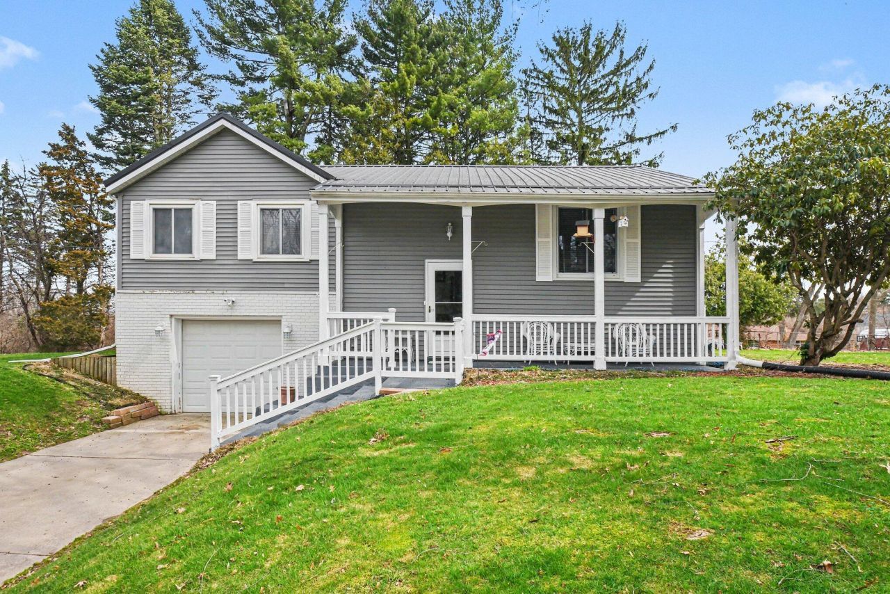 1710 Kilarney Lane, Niles, MI 49120 Main Photo