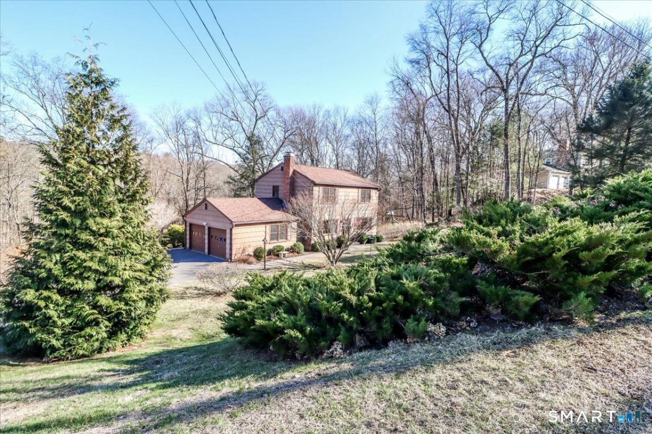 11 Willow, New Milford, CT 06776 Main Photo