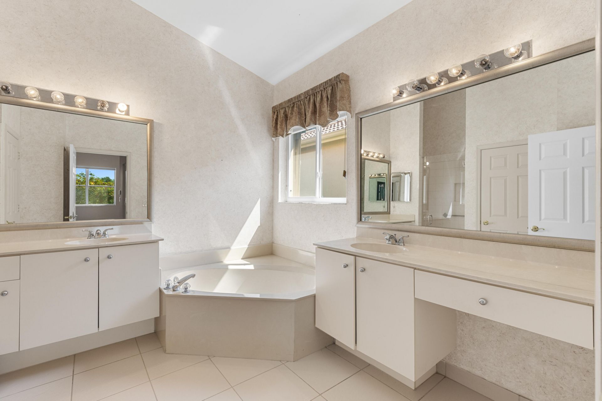 3930 Palladium Lake Drive, Boynton Beach, FL 33436 Photo