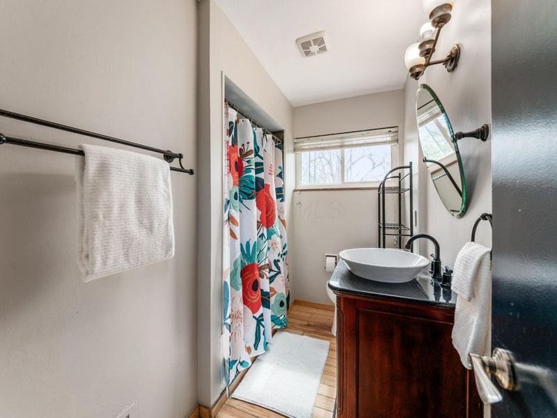 131 E Stanton Avenue, Columbus, OH 43214 Photo 21