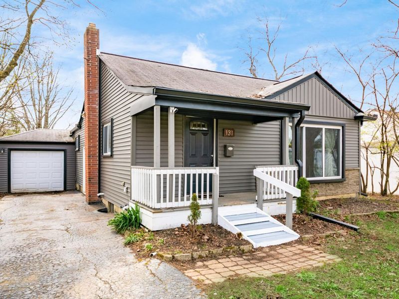 131 E Stanton Avenue, Columbus, OH 43214 Photo 3