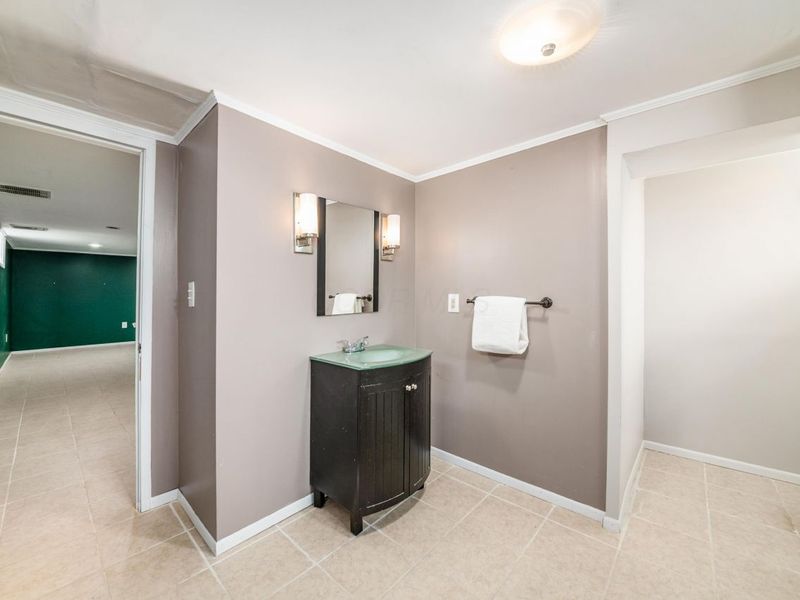 131 E Stanton Avenue, Columbus, OH 43214 Photo 32