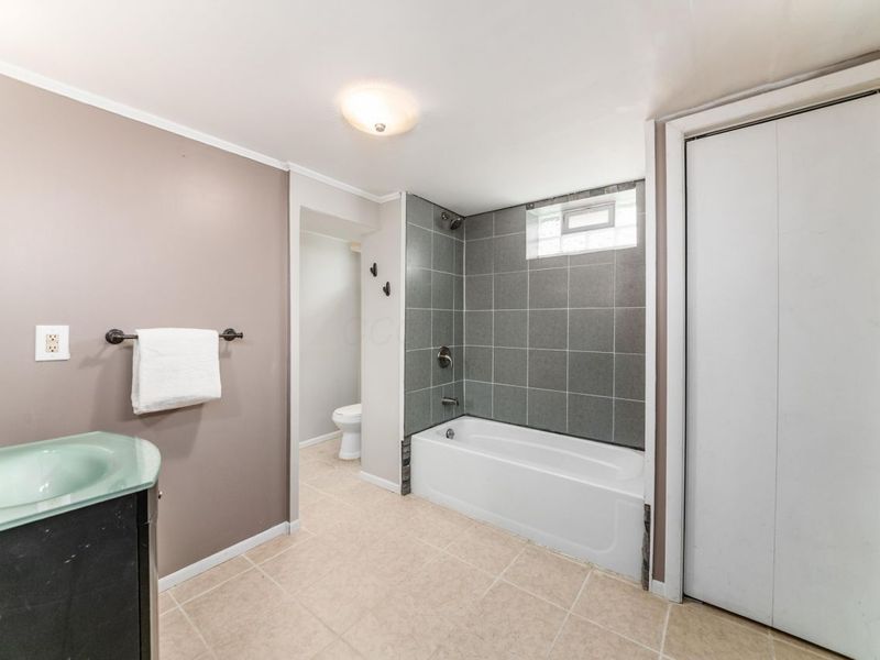 131 E Stanton Avenue, Columbus, OH 43214 Photo 33