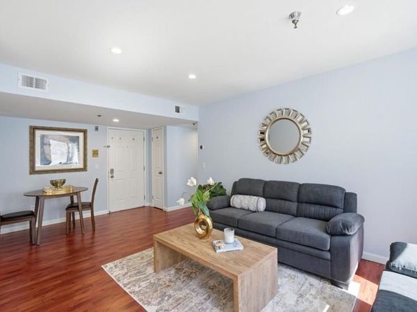 711 S Bayshore Boulevard, Unit 6, San Mateo, CA 94401