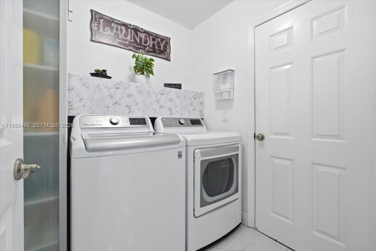 2570 SE 7th Pl, Homestead, FL 33033 Photo