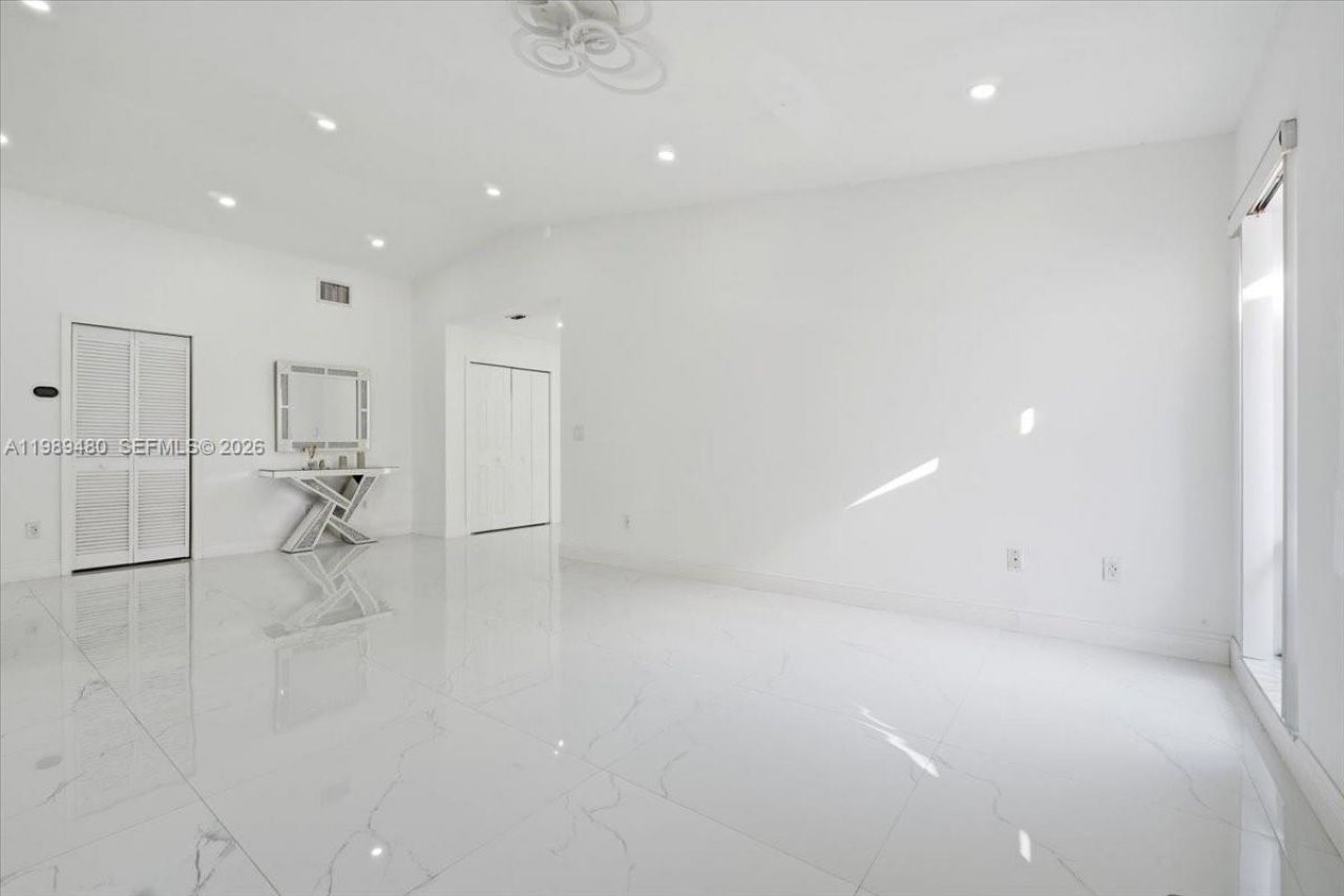 2570 SE 7th Pl, Homestead, FL 33033 Photo