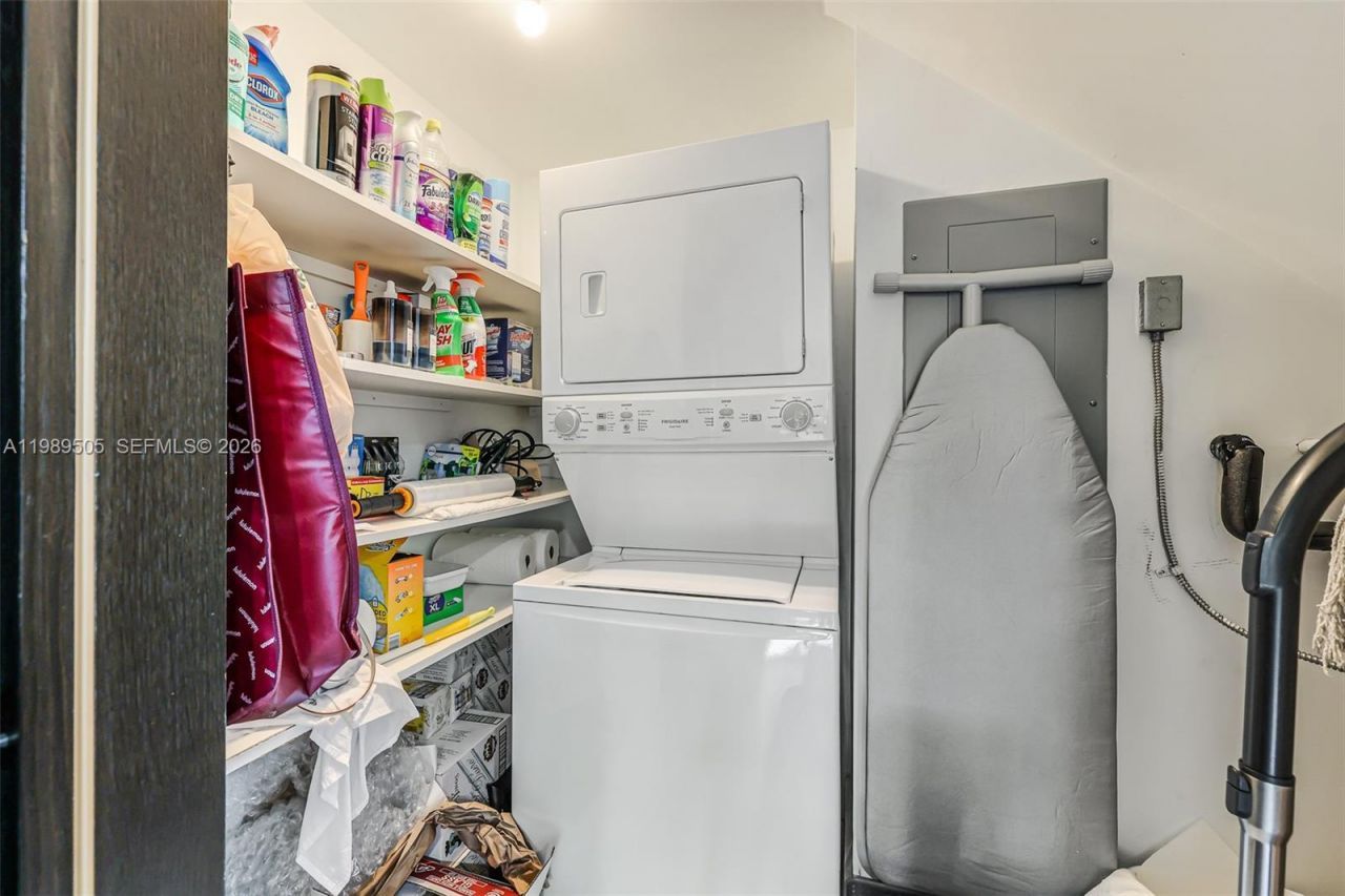 6000 Collins Ave , Unit 112, Miami Beach, FL 33140 Photo