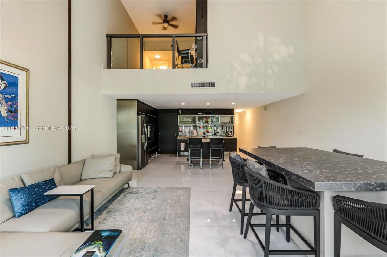 6000 Collins Ave , Unit 112, Miami Beach, FL 33140 Photo