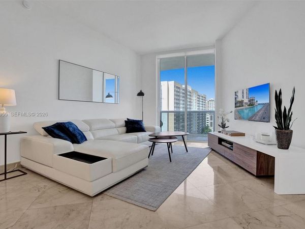 16001 Collins Ave, Unit 805, Sunny Isles Beach, FL 33160