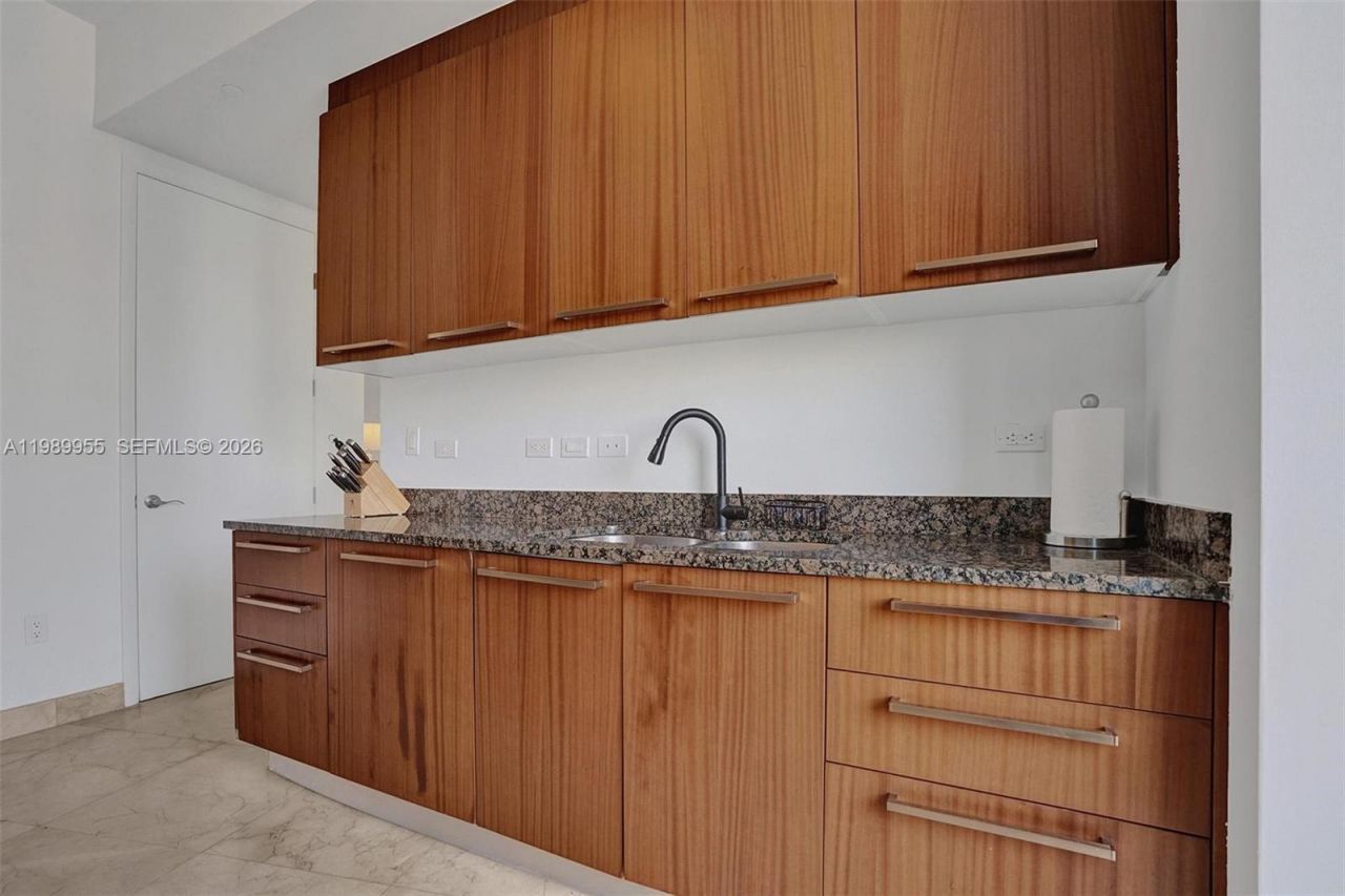 16001 Collins Ave, Unit 805, Sunny Isles Beach, FL 33160 Photo
