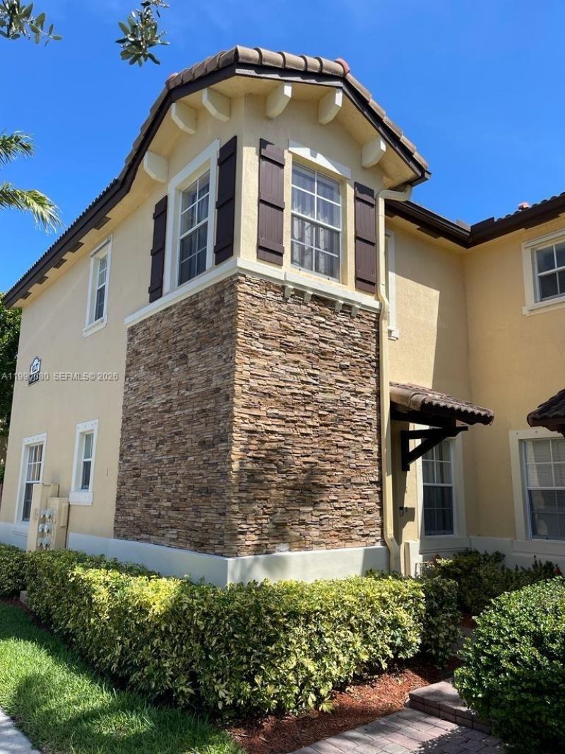 9227 SW 227th St, Unit 1, Cutler Bay, FL 33190 Photo