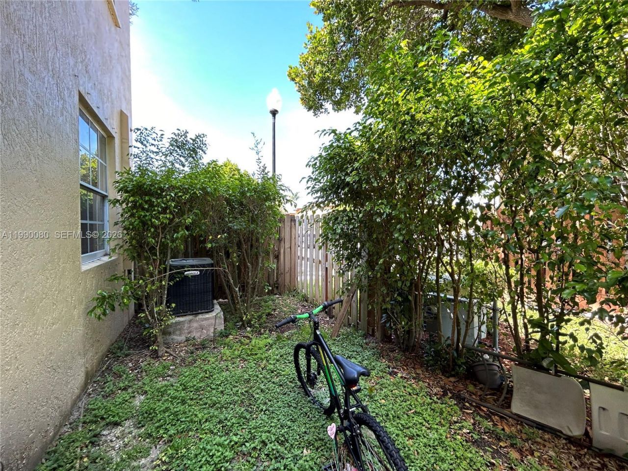 9227 SW 227th St , Unit 1, Cutler Bay, FL 33190 Photo