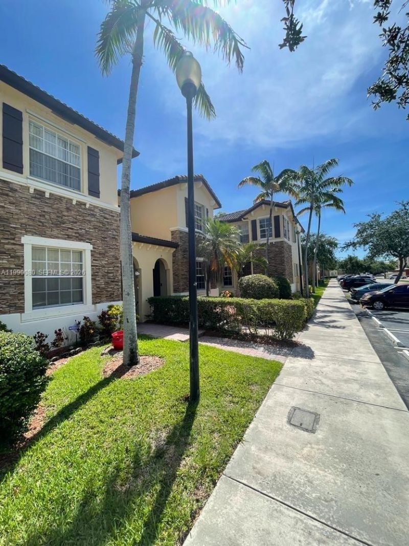 9227 SW 227th St, Unit 1, Cutler Bay, FL 33190 Photo