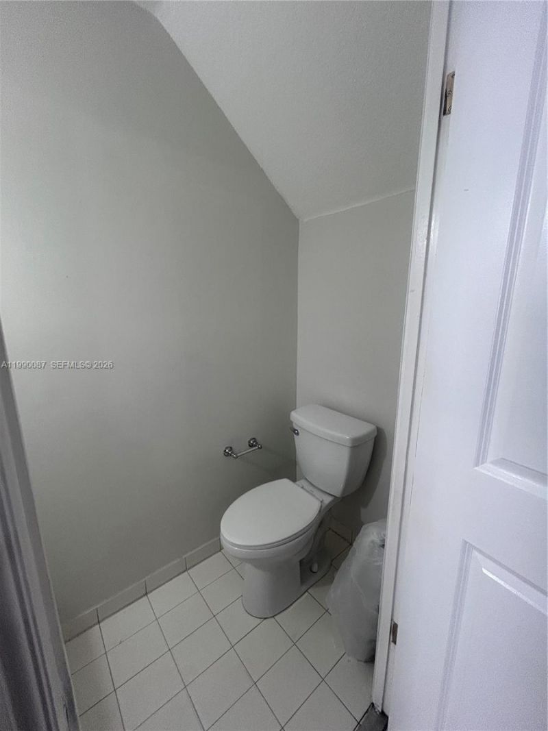 8260 NW 10th, Unit 7, Miami, FL 33126 Photo