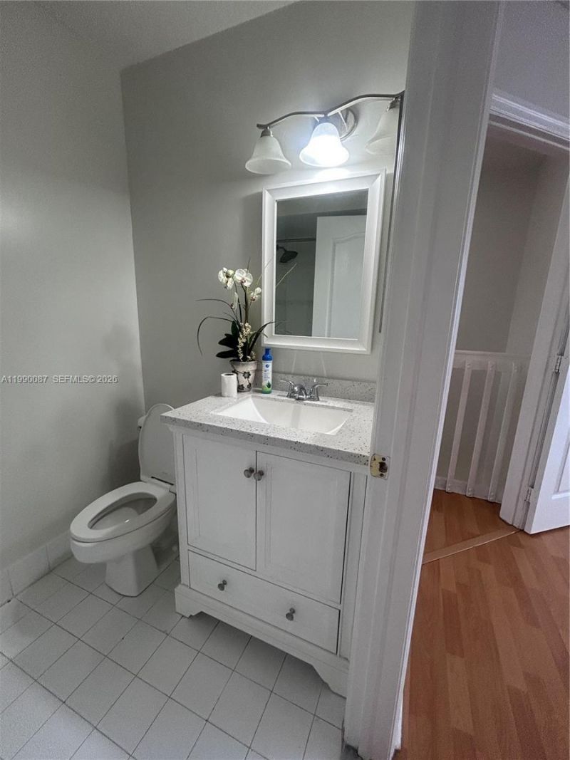 8260 NW 10th, Unit 7, Miami, FL 33126 Photo