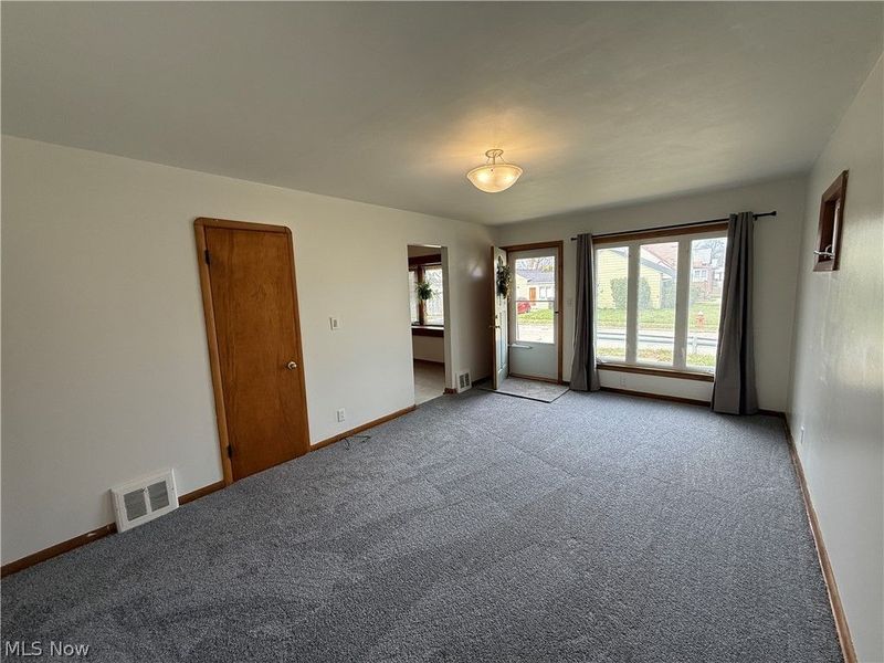 17201 Martha Road, Cleveland, OH 44135 Photo 3