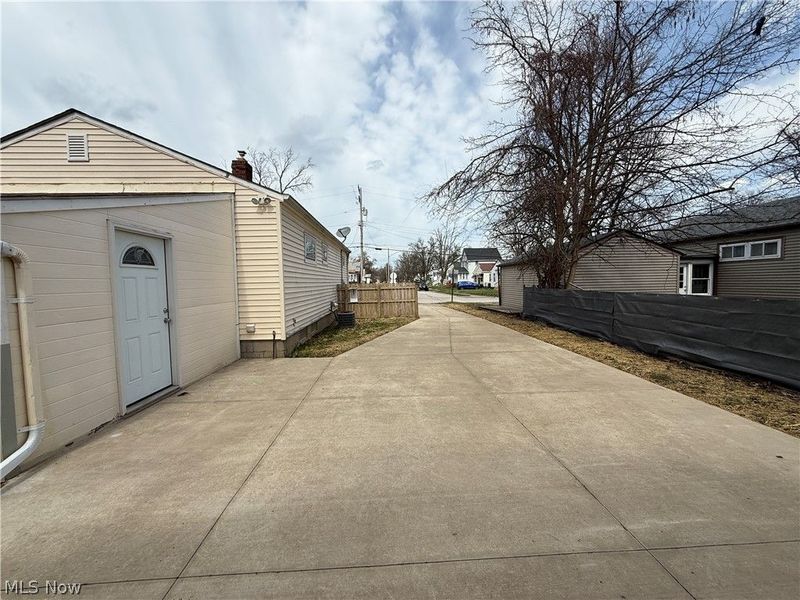 17201 Martha Road, Cleveland, OH 44135 Photo 31