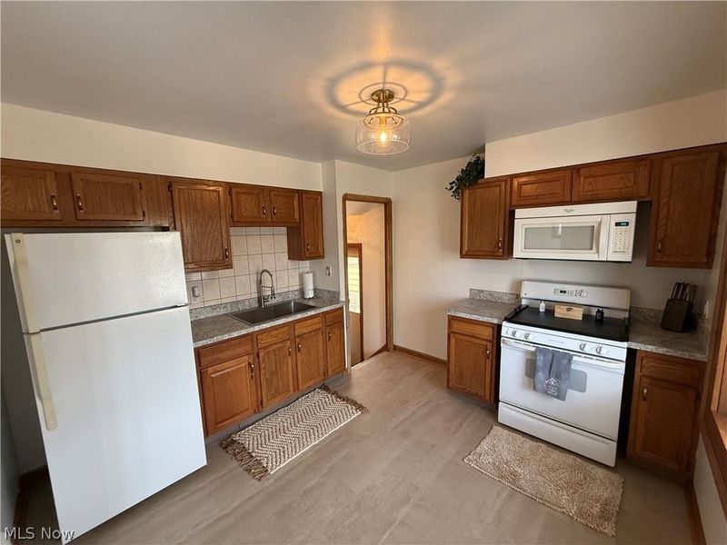 17201 Martha Road, Cleveland, OH 44135 Photo 4