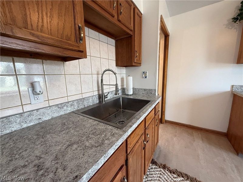 17201 Martha Road, Cleveland, OH 44135 Photo 9