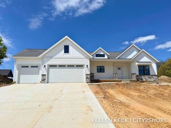 11325 Bancroft Way SE, Alto, MI 49302