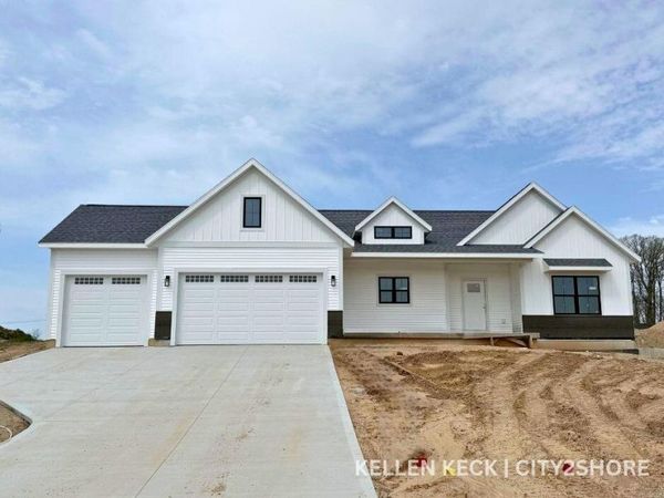 11325 Bancroft Way SE, Alto, MI 49302