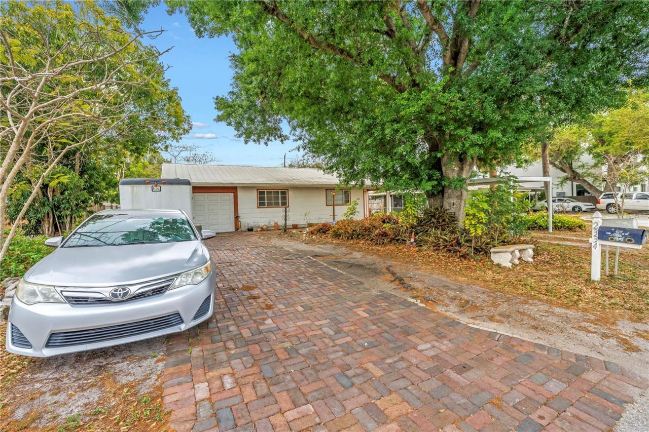 2334 Prospect Street , Sarasota, FL 34239 Photo