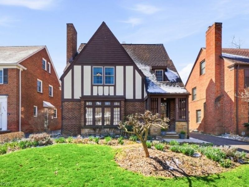 3814 Bushnell Road, University Heights, OH 44118 Photo 1