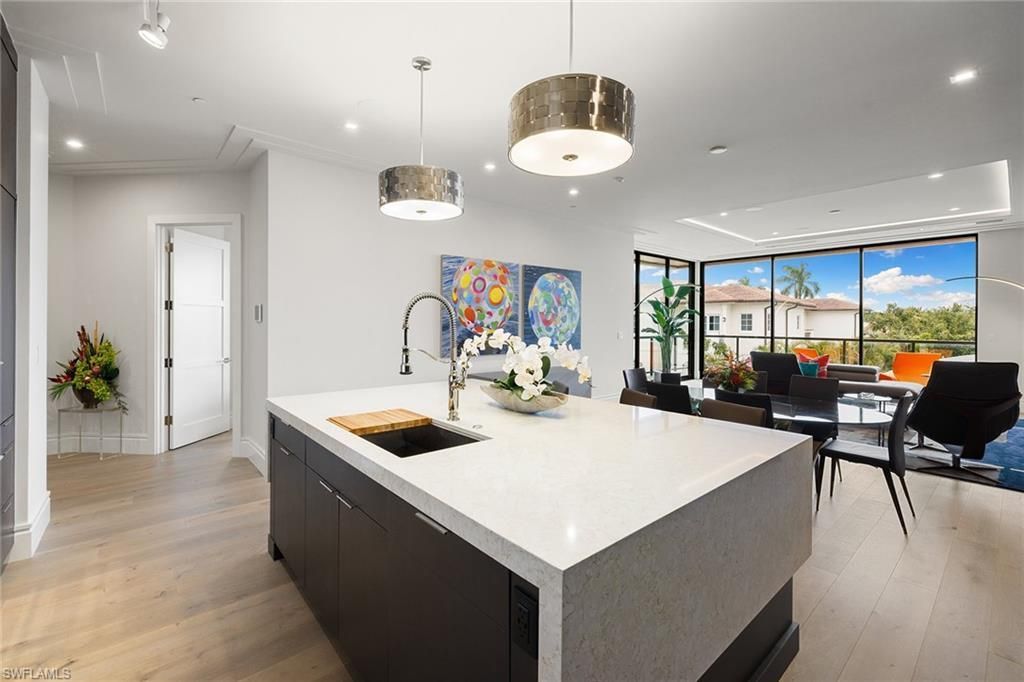 495 5th St S, Unit #304, Naples, FL 34102 Photo