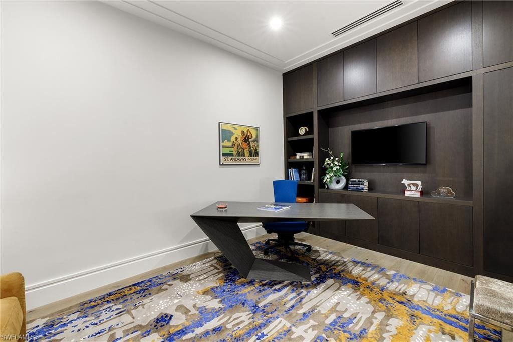 495 5th St S, Unit #304, Naples, FL 34102 Photo