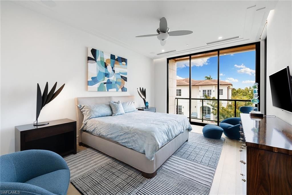 495 5th St S, Unit #304, Naples, FL 34102 Photo