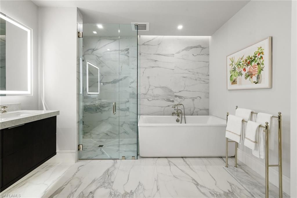 495 5th St S, Unit #304, Naples, FL 34102 Photo