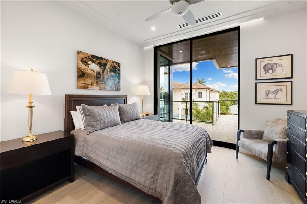 495 5th St S, Unit #304, Naples, FL 34102 Photo