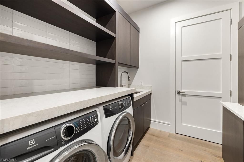 495 5th St S, Unit #304, Naples, FL 34102 Photo