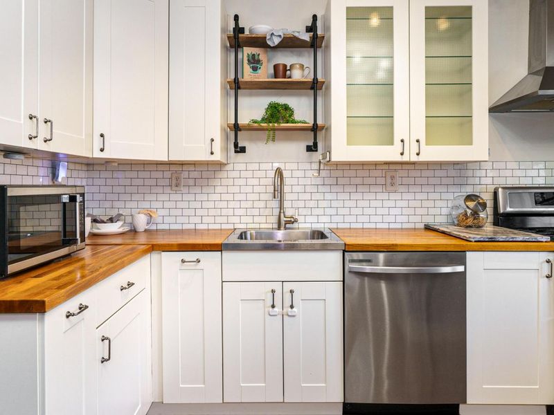 2771 Indianola Avenue, Columbus, OH 43202 Photo 16