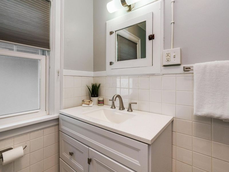 2771 Indianola Avenue, Columbus, OH 43202 Photo 28