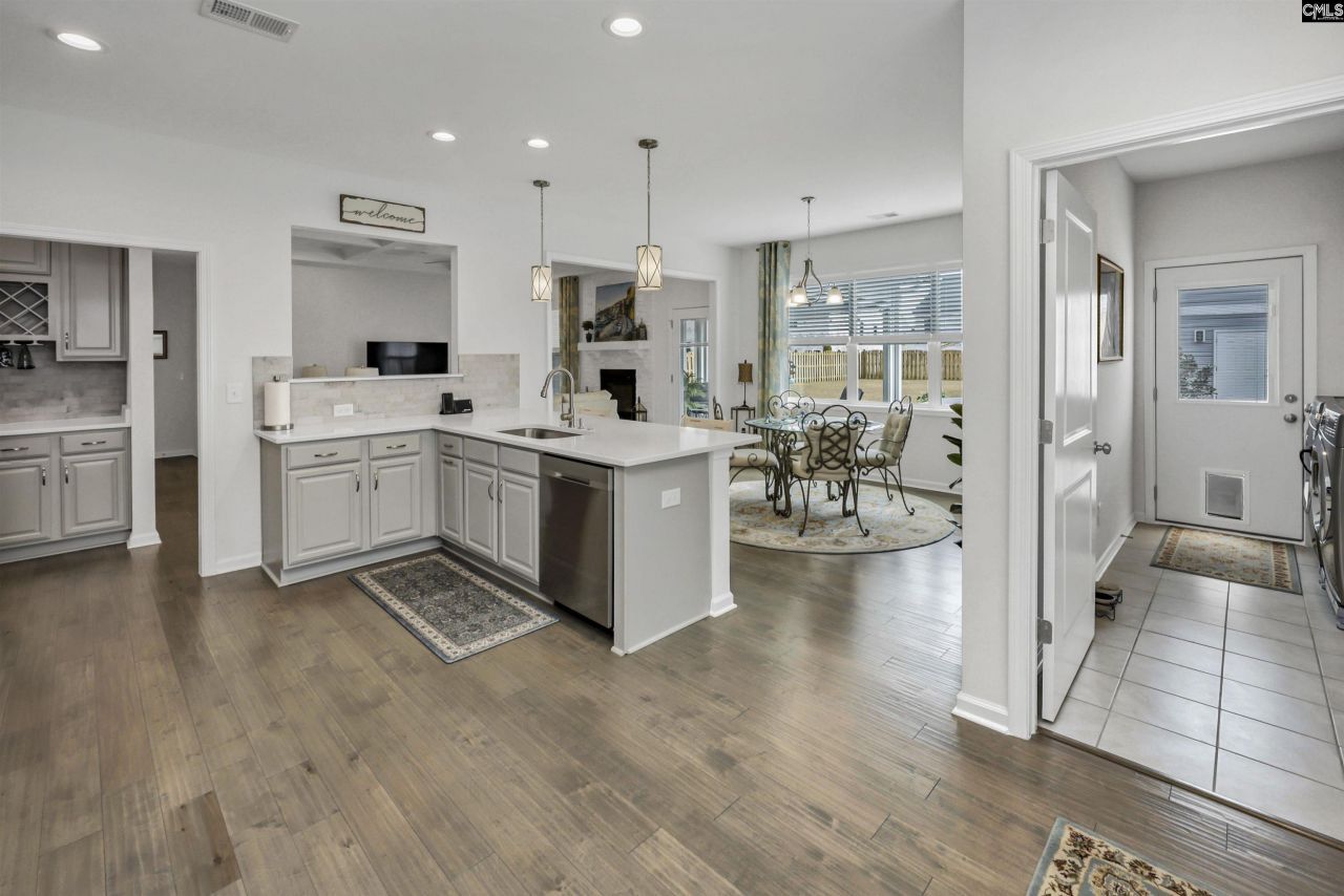 1065 Catskills Way  Photo 14