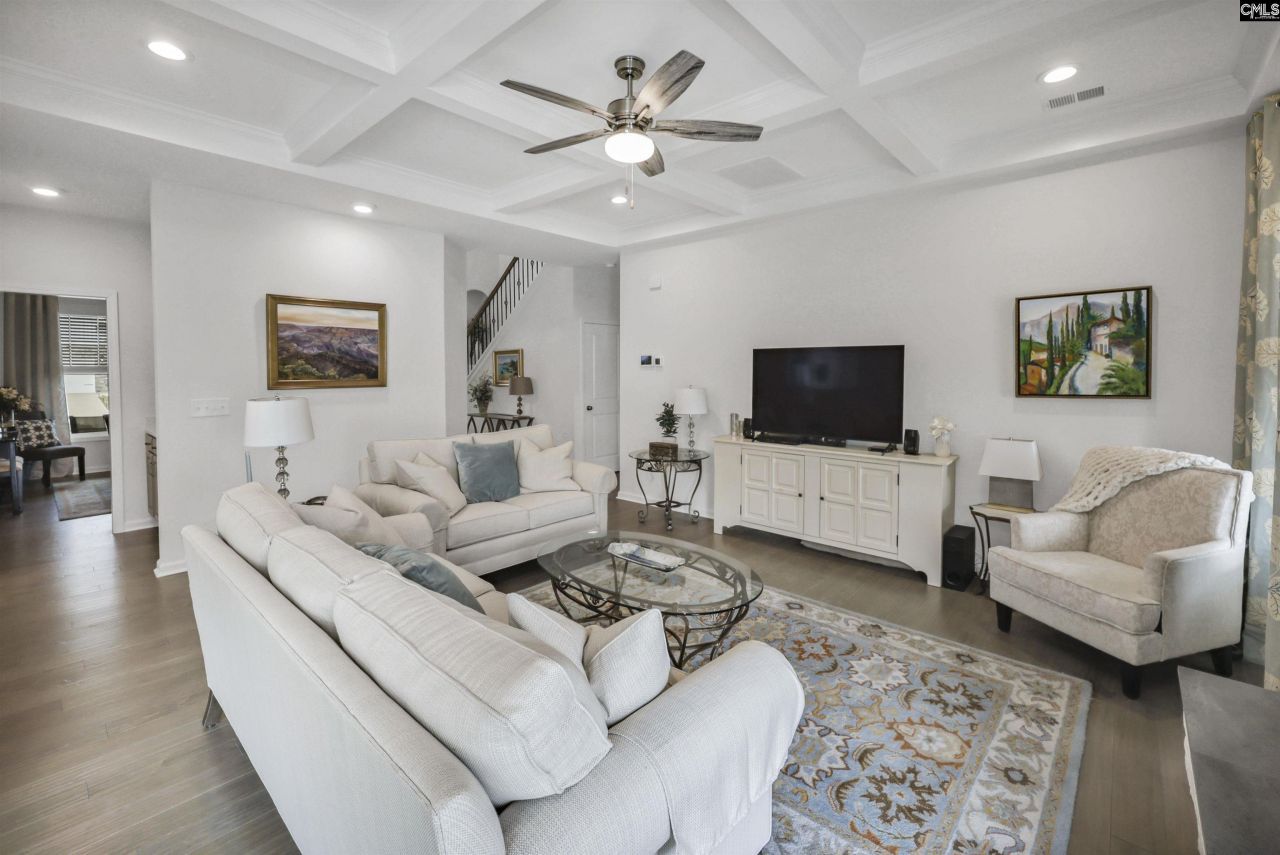 1065 Catskills Way  Photo 5