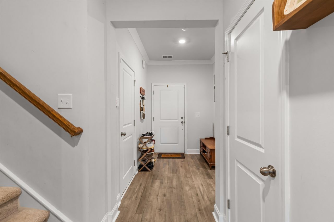 1176 Harbison Circle  Photo 12