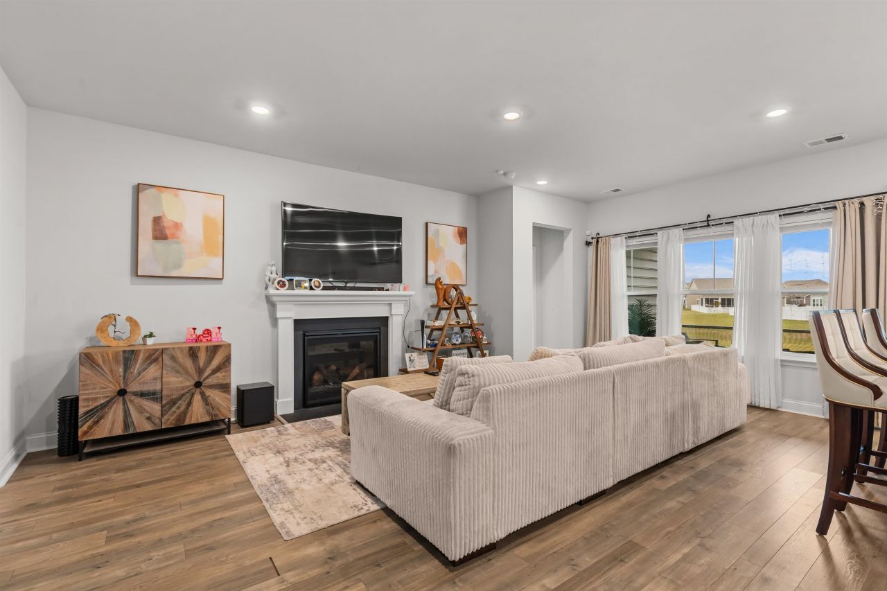 1176 Harbison Circle  Photo 19