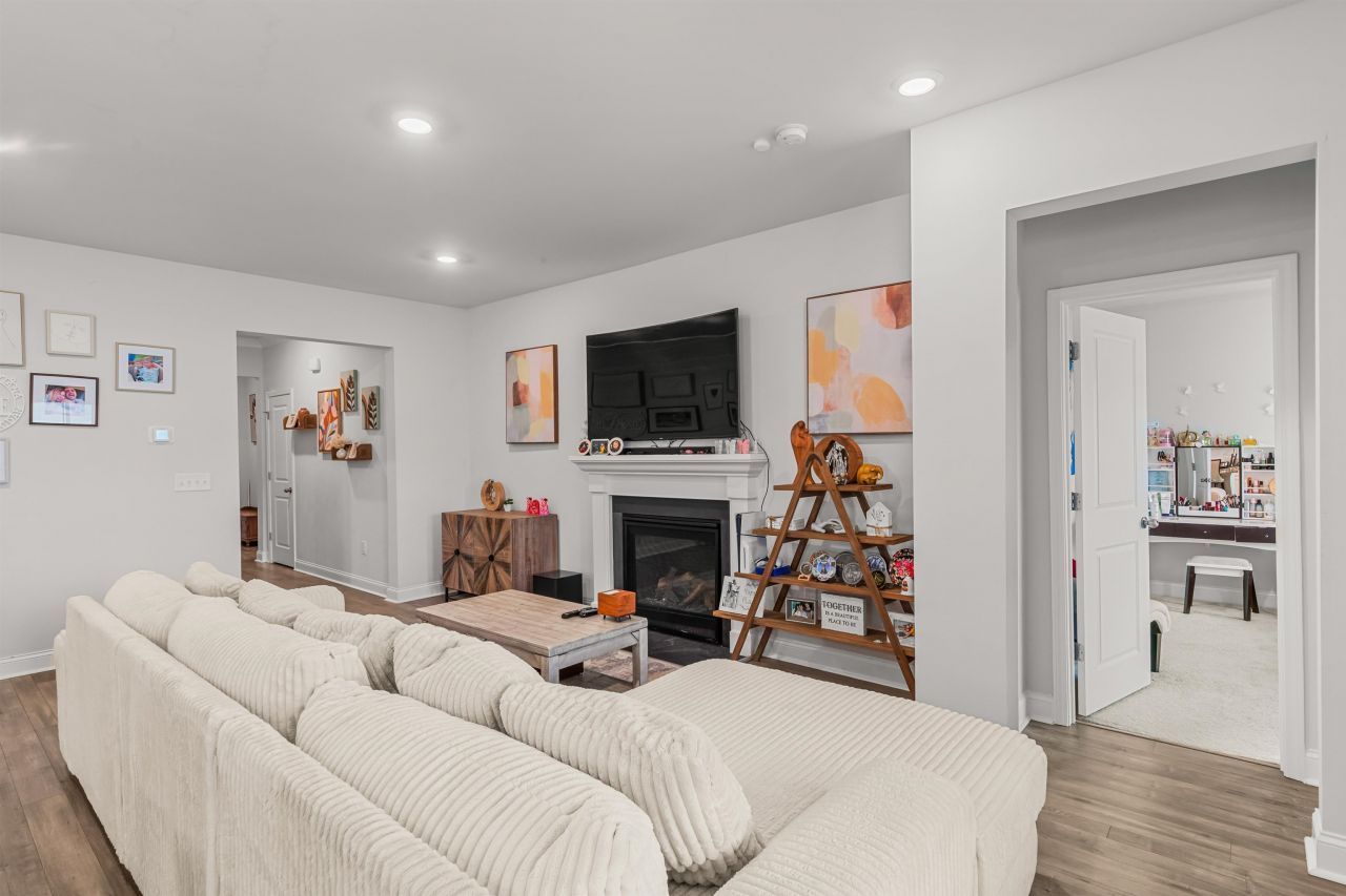 1176 Harbison Circle  Photo 21