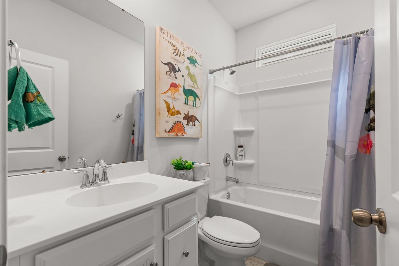 1176 Harbison Circle  Photo 7