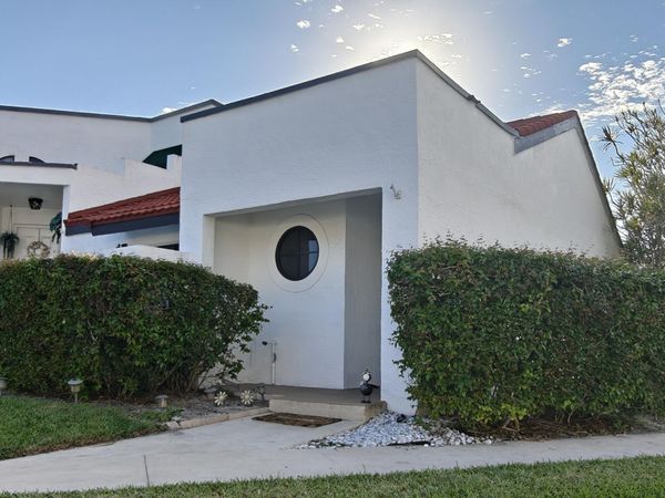 385 NW 36th Avenue, Deerfield Beach, FL 33442