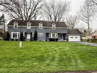 2 Orchard Drive, Piqua, OH 45356