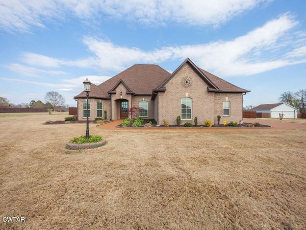 724 Blackmon Street , Medina, TN 38355