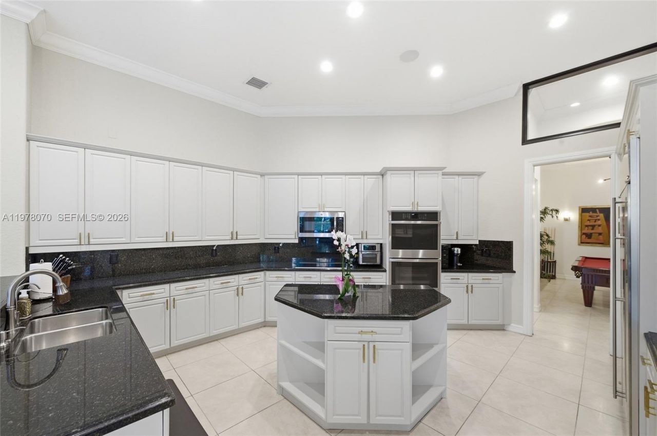 1397 Victoria Isle Dr , Weston, FL 33327 Photo