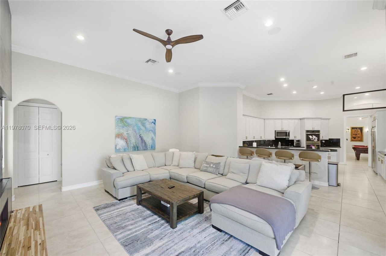 1397 Victoria Isle Dr , Weston, FL 33327 Photo