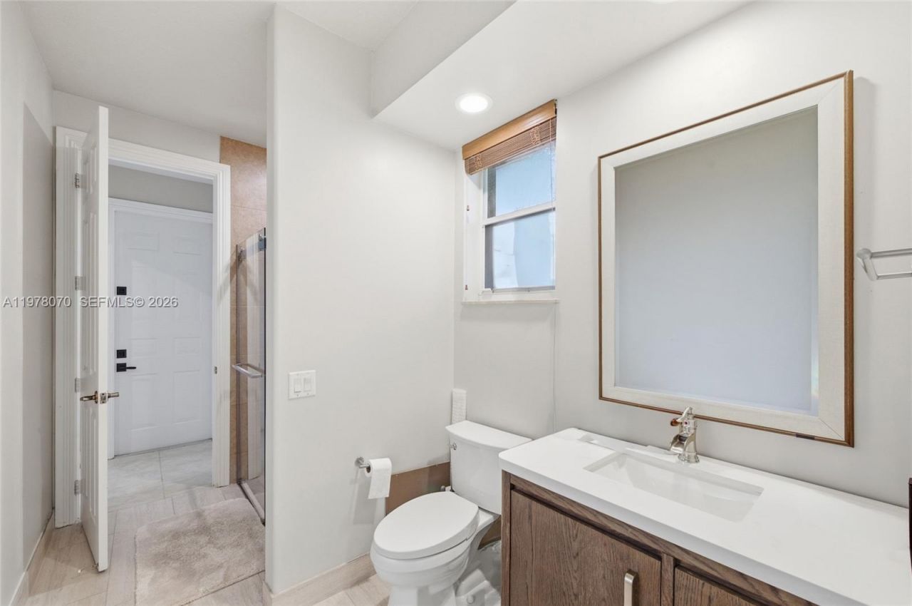 1397 Victoria Isle Dr , Weston, FL 33327 Photo